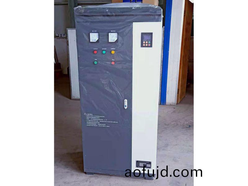 電(dian)機輭啟動櫃