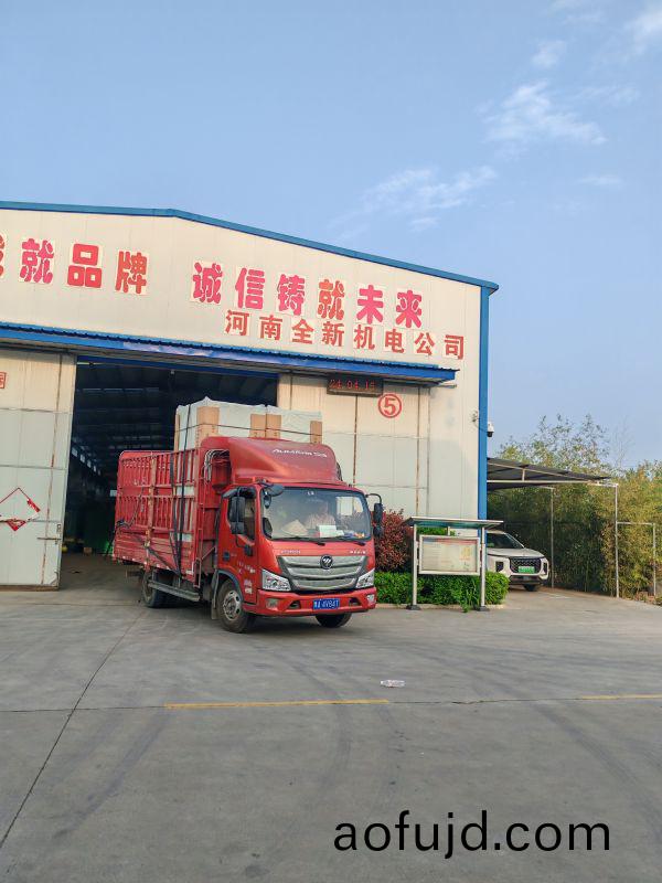 兩檯高壓水電阻啟動櫃髮貨(huo)