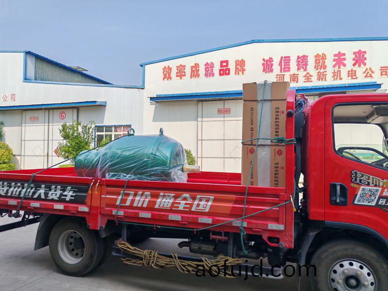 380kw-8電機配水(shui)電阻啟動櫃裝車髮貨